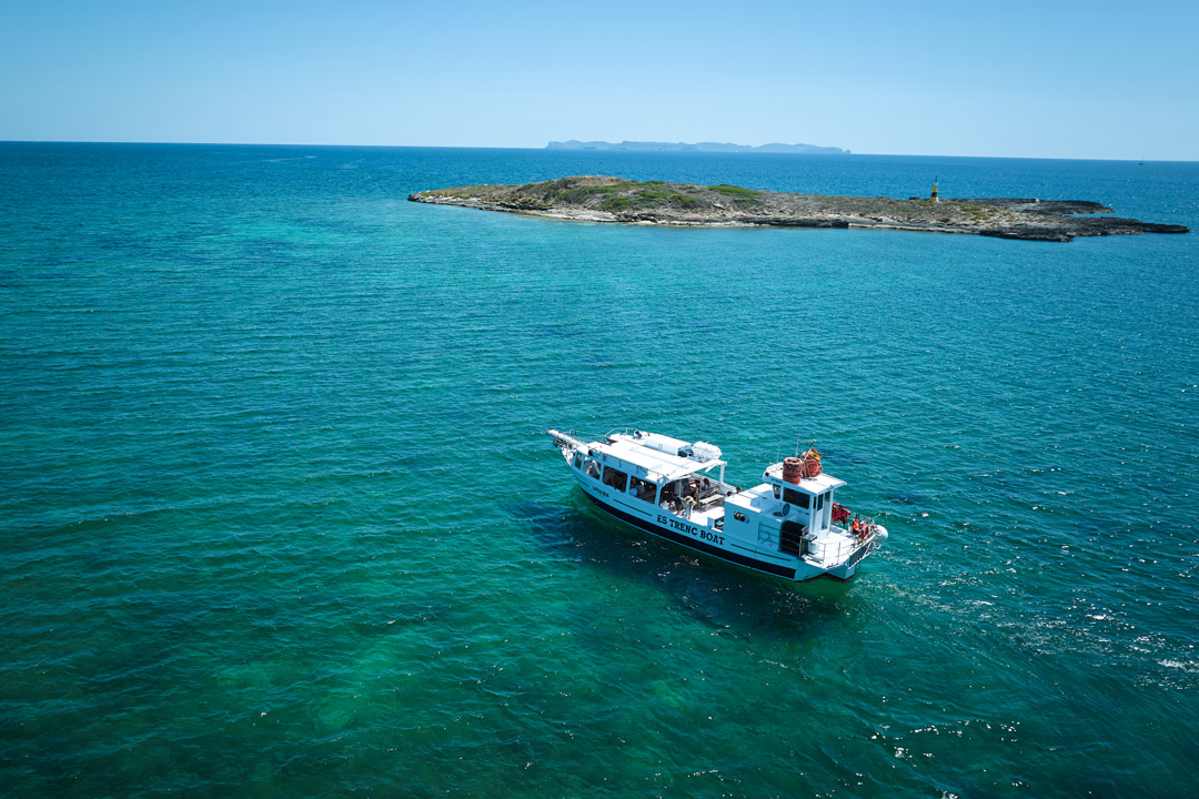 Es Trenc Boat Tours: Snorkel, BBQ & Family Fun