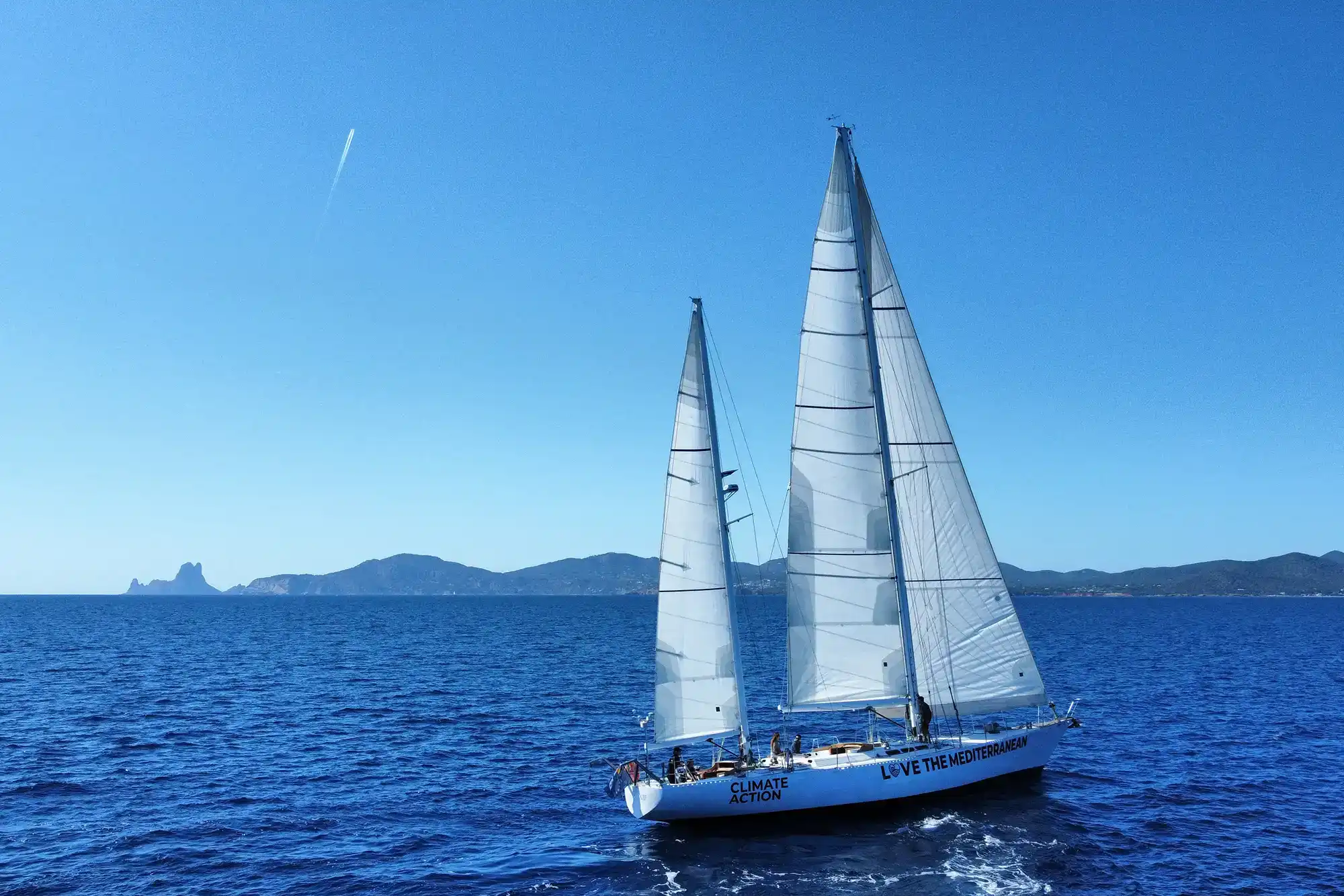 Electric sailing boat experience (Galaxie)